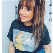 Profesora de Marketing especialista en estrategia, contenido y posicionamiento SEO